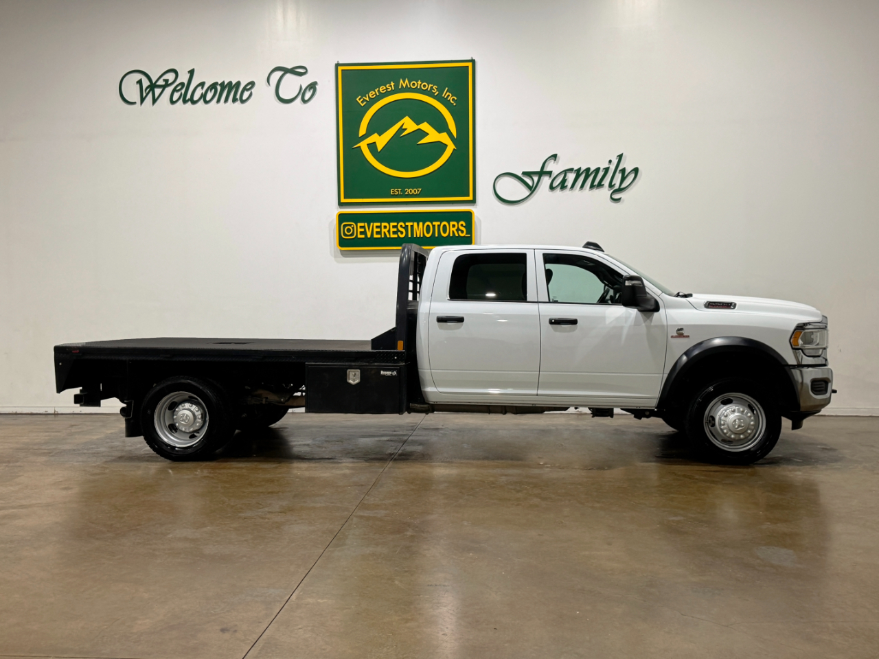 ram ram 5500 chassis cab 2023 3C7WRNFL6PG515611 image ram ram 5500 chassis cab 2023 3C7WRNFL6PG515611 image